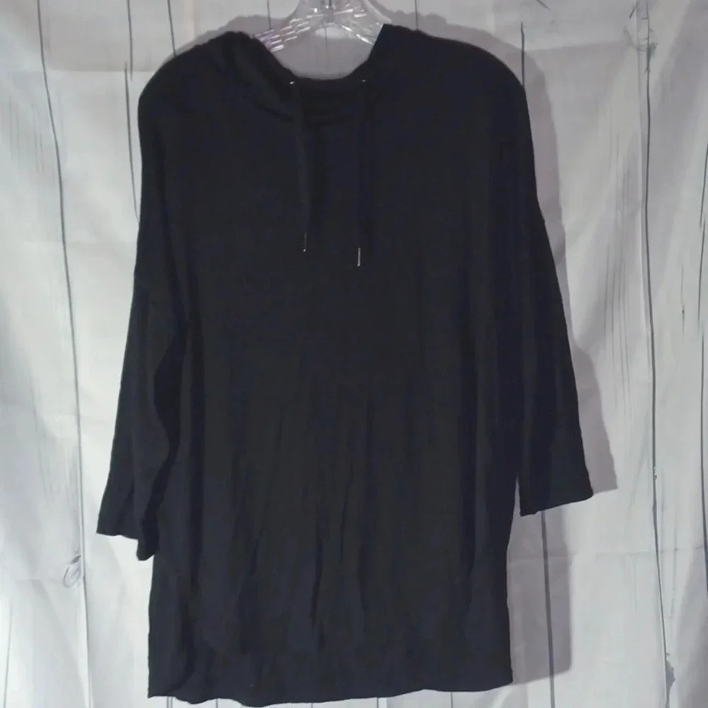 Avia Half Sleeve black shirt with hood